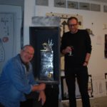 32. Frédéric Aeby (g.) et Marc-Antoine Naef (d.) lors de la création du reliquaire (Photo : Frédéric Aeby)